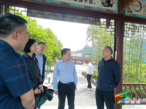 省委老干部局到松桃調研助力鄉(xiāng)村振興工作