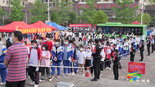 松桃5240名學(xué)子走進(jìn)高考考場