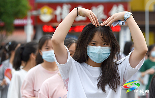 松桃5240名學(xué)子走進(jìn)高考考場