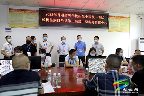 龍群躍帶隊巡視2022年高考工作