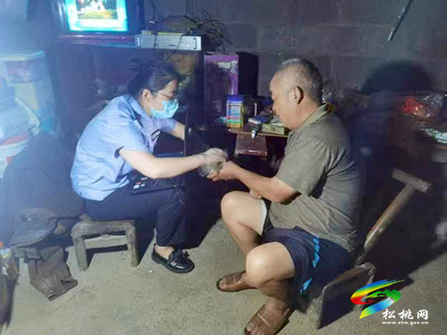 世昌街道派出所：辦證服務送上門，轄區(qū)群眾齊點贊