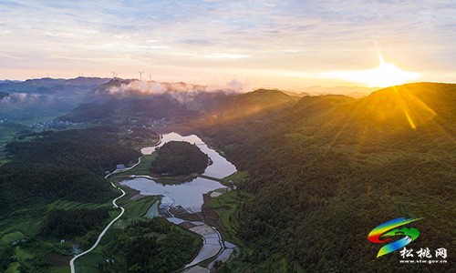 松桃：夏日山村美景如畫(huà)
