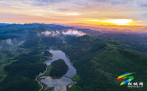 松桃：夏日山村美景如畫(huà)