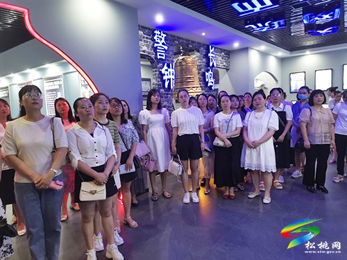 松桃開展關(guān)鍵崗位年輕領(lǐng)導(dǎo)干部家屬廉潔教育活動(dòng)
