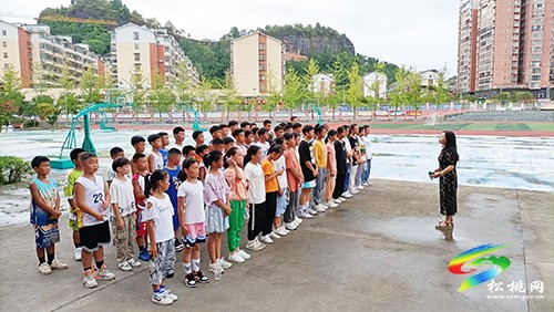 松桃第三完小備戰(zhàn)2026年省第十二屆運動會隊員選拔與集訓啟動會召開