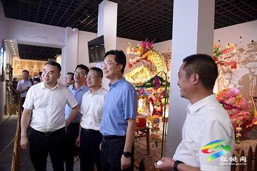 中國(guó)電子信息產(chǎn)業(yè)集團(tuán)有限公司來(lái)松桃調(diào)研定點(diǎn)幫扶工作