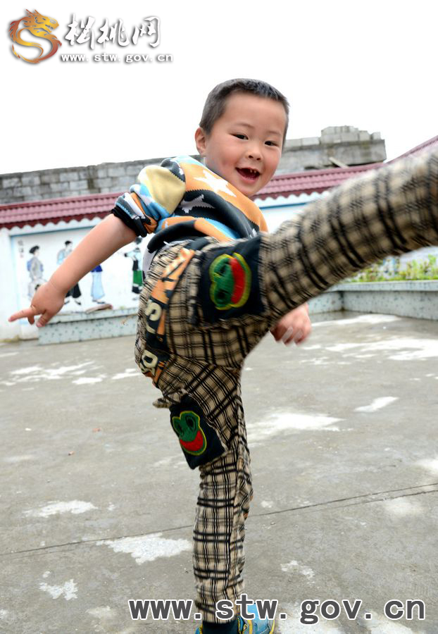 山村幼兒園的學(xué)生小記