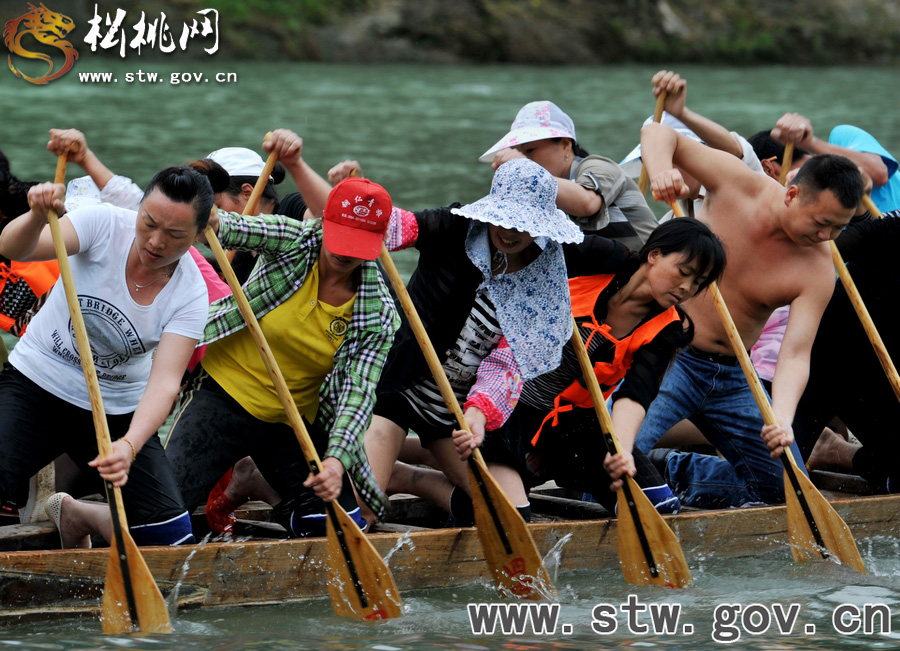 54支隊積極備戰(zhàn)2014端午龍舟賽