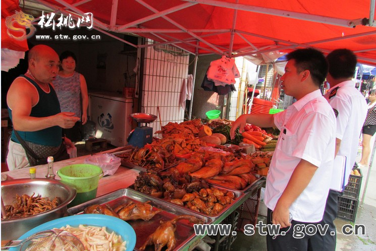 普覺鎮(zhèn)開展食品安全專項(xiàng)整治行動(dòng)