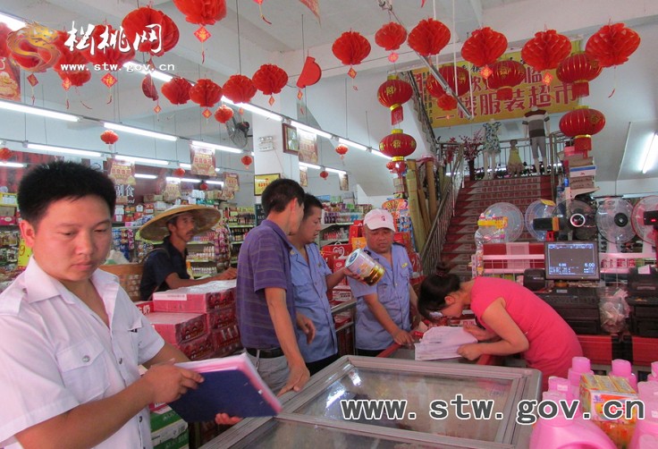 普覺鎮(zhèn)開展食品安全專項整治行動