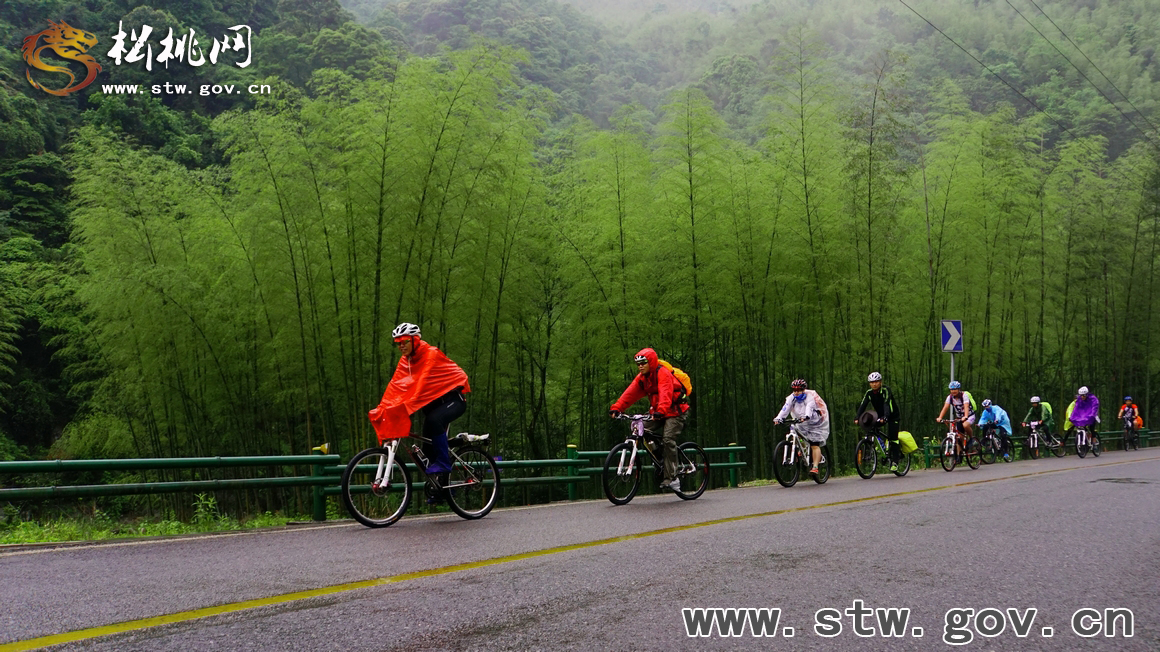 360度梵凈山環(huán)線騎行，最美的風(fēng)景在路上
