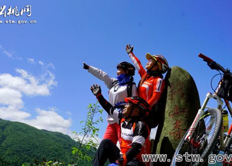 360度梵凈山環(huán)線騎行，最美的風(fēng)景在路上