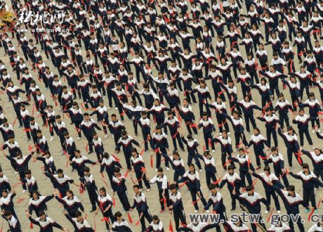校園花鼓操：舞出明德衡民學子新氣象