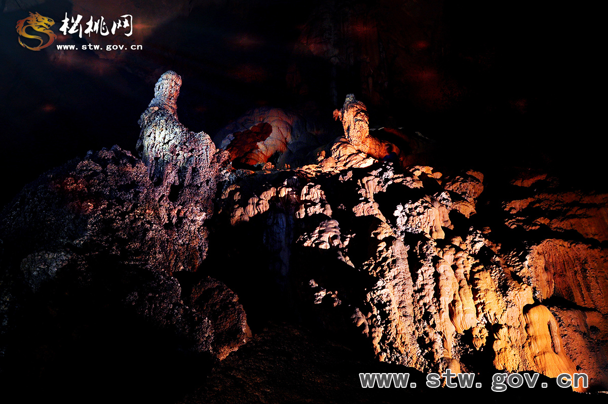 松桃：地心迷宮神女洞　養(yǎng)在深閨人未識