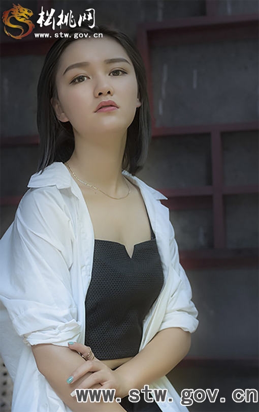 依欄眺·望穿秋水