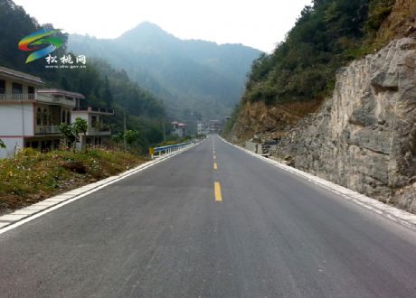 326國道松桃段改擴建工程建成通車