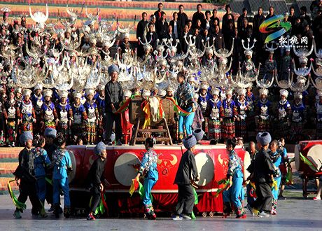 松桃“苗族八面鼓”應(yīng)邀赴雷山過苗年