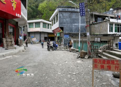 松桃加緊實施008鄉(xiāng)道油路大中修工程