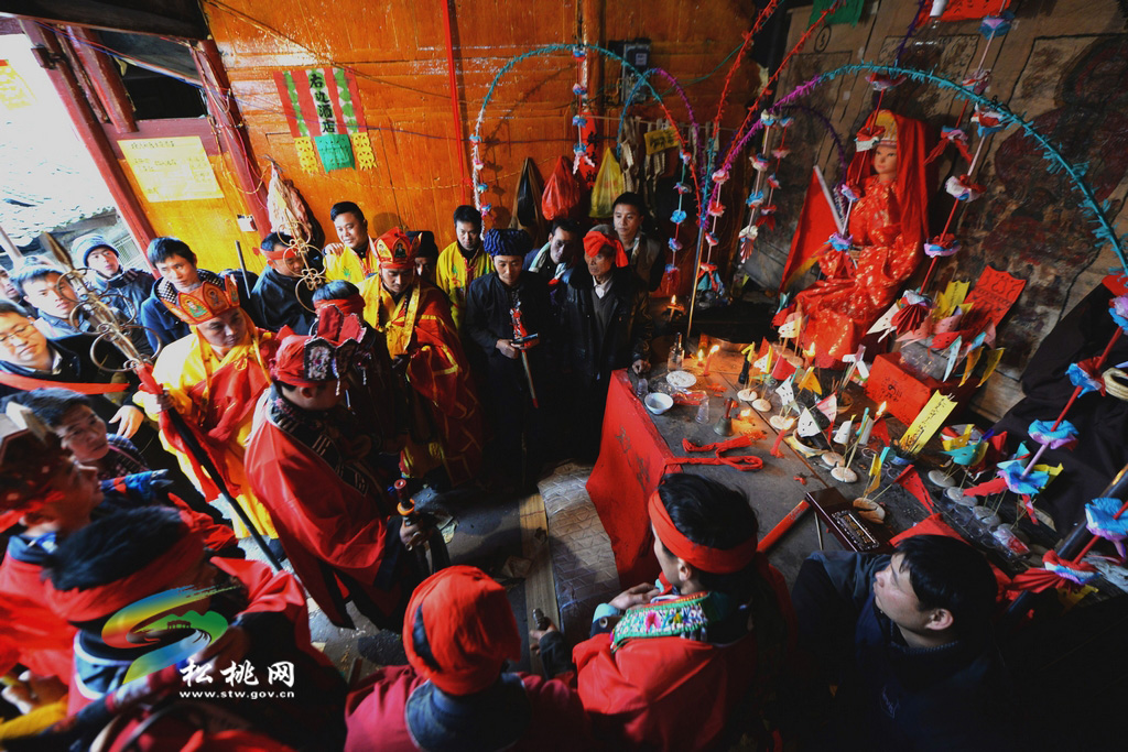 “遷階”古老神秘的苗族儺戲文化