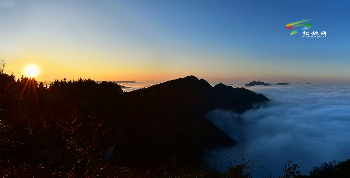 松桃八景之“屏山煙靄”