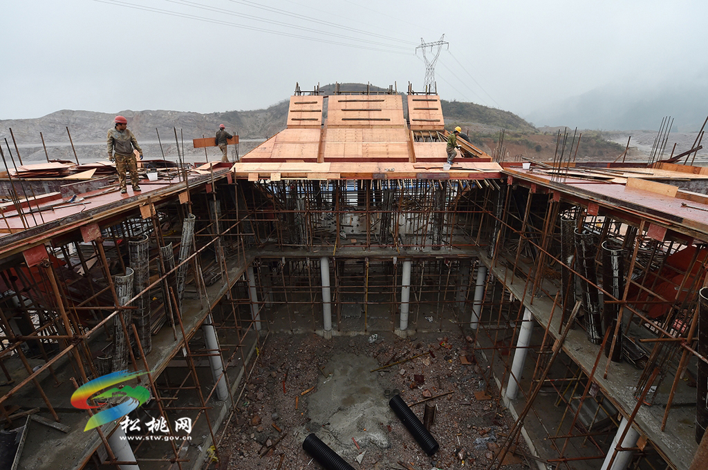 他們是風(fēng)雨無阻的松桃建設(shè)者！
