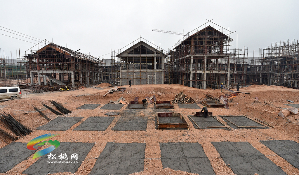 他們是風(fēng)雨無阻的松桃建設(shè)者！