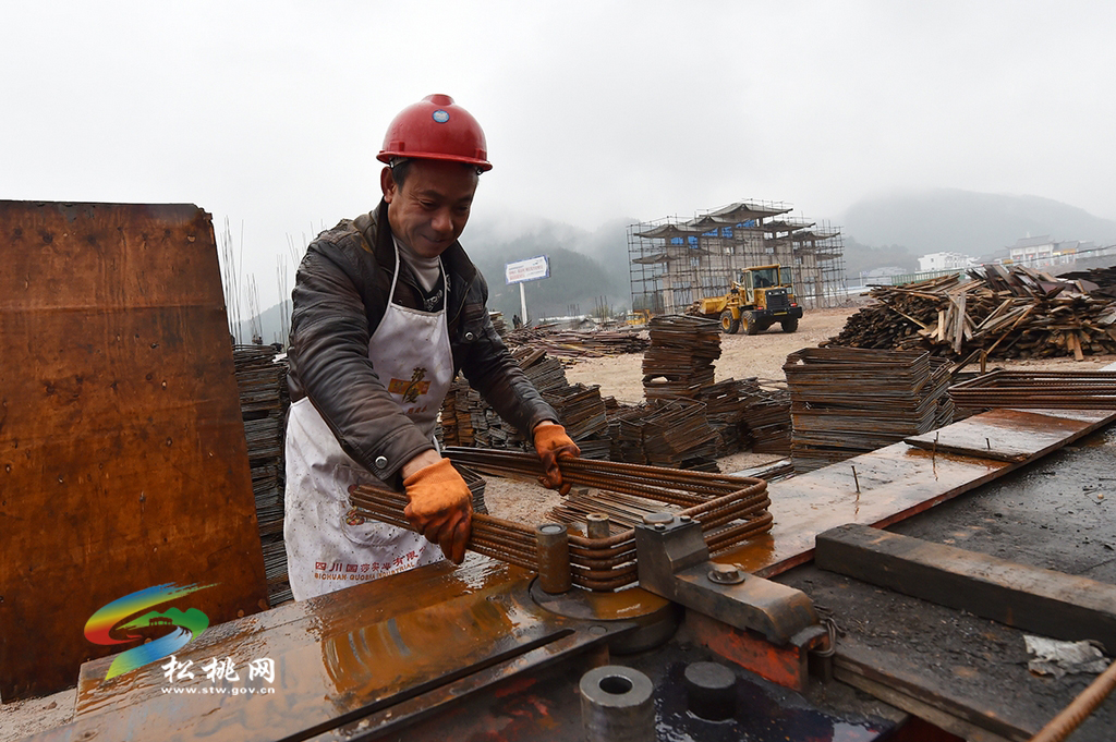 他們是風(fēng)雨無阻的松桃建設(shè)者！