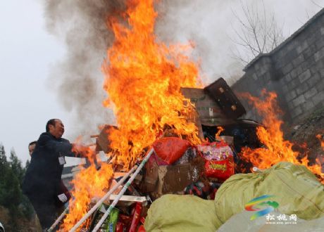 松桃開展“3.15”消費者權益宣傳活動