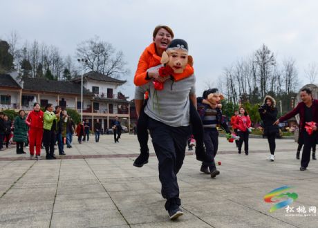 “三．八”婦女節(jié)苗王城人氣爆棚