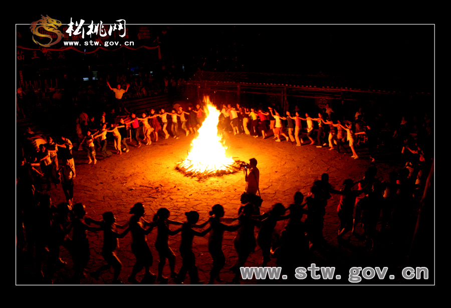 何天才民俗風(fēng)情攝影（一）