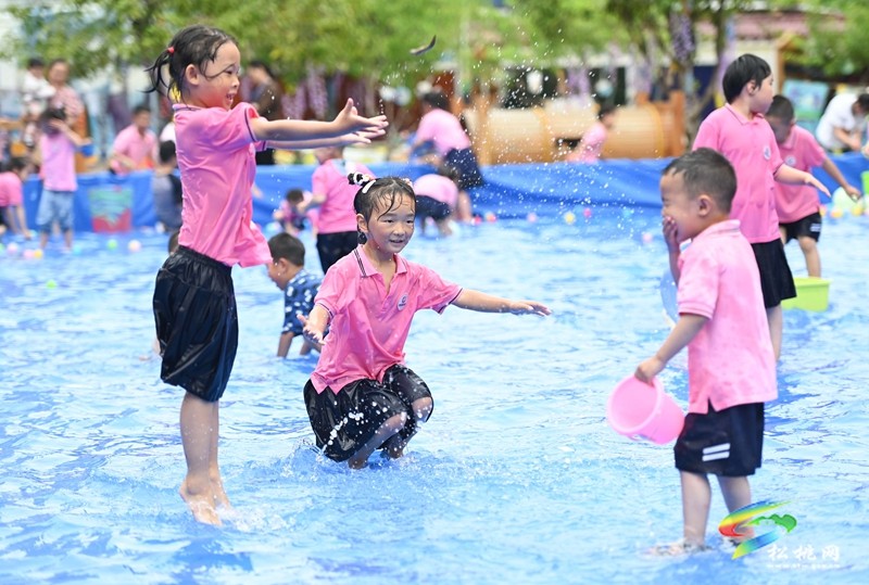 縣實(shí)驗(yàn)幼兒園：六一快樂(lè) 多彩游園活動(dòng)樂(lè)趣多