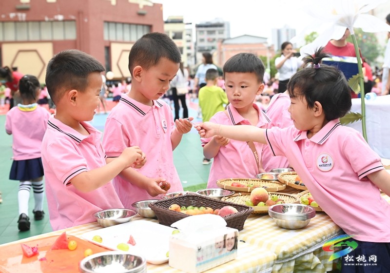 縣實(shí)驗(yàn)幼兒園：六一快樂(lè) 多彩游園活動(dòng)樂(lè)趣多