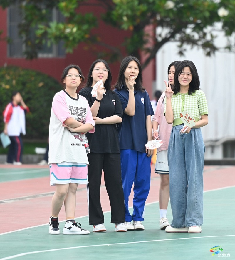 松桃：高考結(jié)束  考生有話說