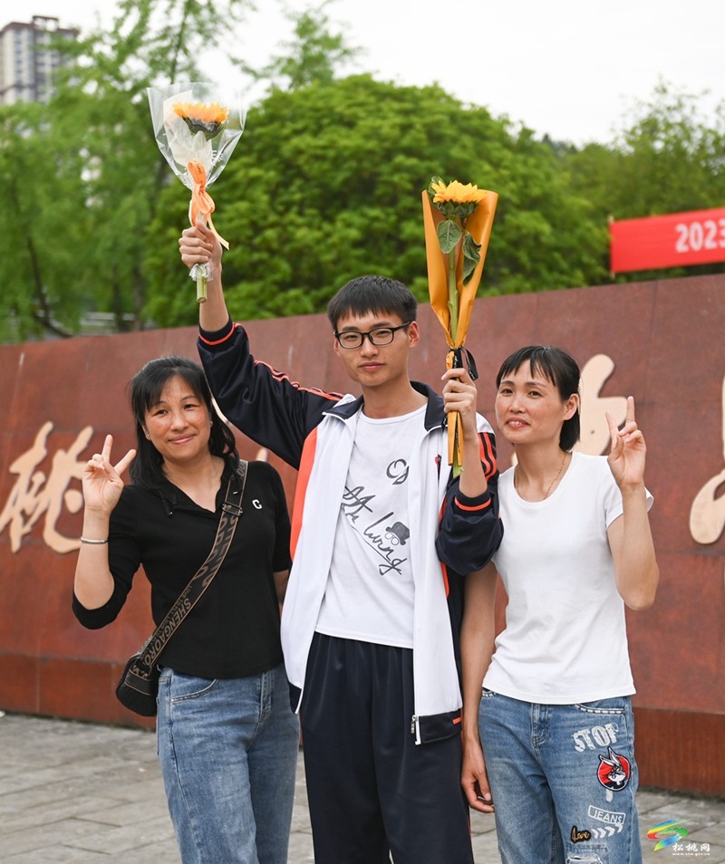 松桃：高考結(jié)束  考生有話說