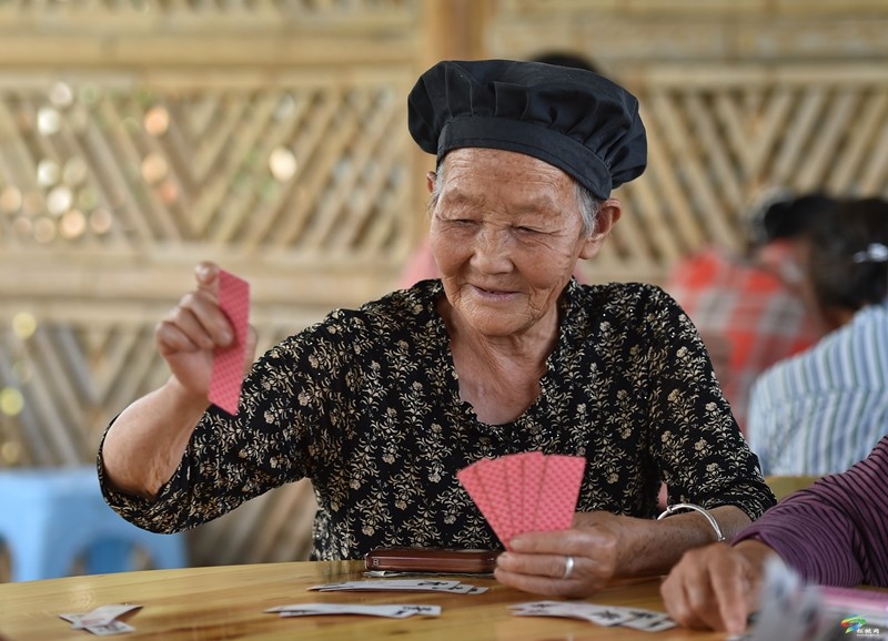 【網(wǎng)絡(luò)中國節(jié)·端午】松桃大路鎮(zhèn)：愛心敬老人 歡樂過端午