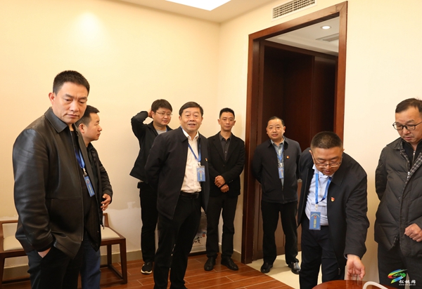 縣人大常委會(huì)開(kāi)展主題教育典型案例解剖式調(diào)研并召開(kāi)縣人大常委會(huì)理論學(xué)習(xí)中心組、機(jī)關(guān)黨組中心組集中研討會(huì)