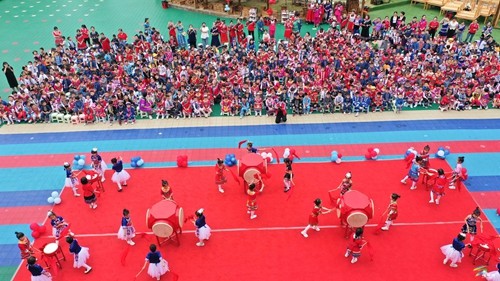 松桃實(shí)驗(yàn)幼兒園：多彩活動(dòng)歡慶“四月八”