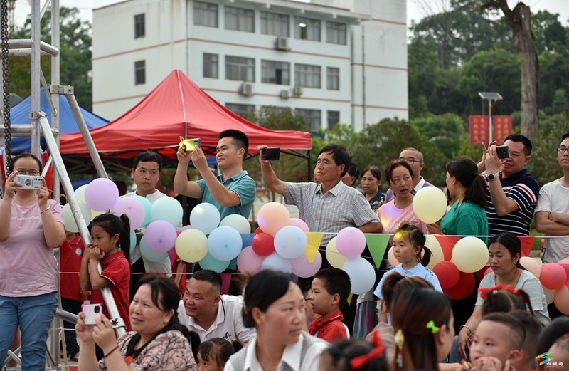 盤信幼兒園：多彩活動慶“六一”