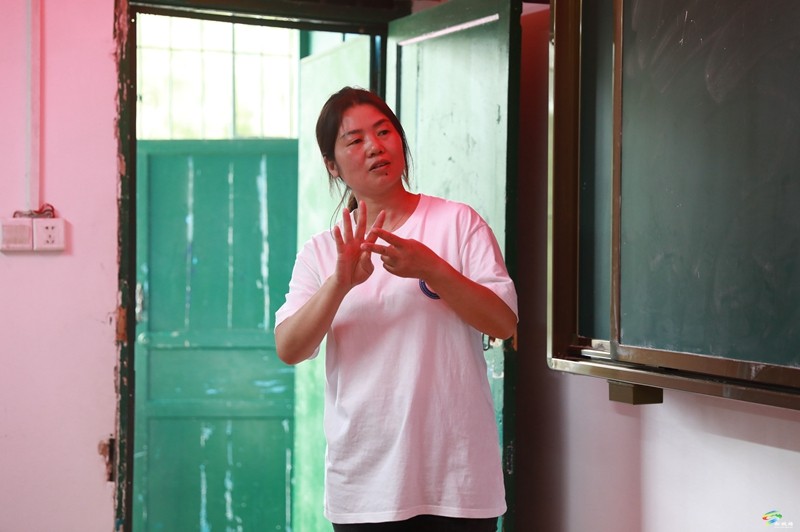 縣司法局到松桃特殊教育學(xué)校開展普法活動