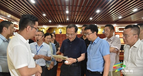 省人大常委會執(zhí)法檢查組來我縣開展中醫(yī)藥“一法一條例”執(zhí)法檢查