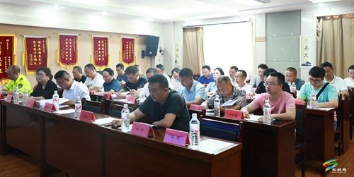 2023年松桃苗族自治縣城區(qū)公交車、巡游出租車客運票價調(diào)整聽證會召開