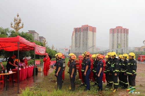 松桃多部門聯(lián)合開展燃氣管道泄漏著火事故應急演練