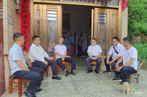縣檔案館到晚森村開展慶“七一”支部聯(lián)建活動