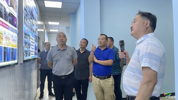 全市2023年動(dòng)物智慧防疫及農(nóng)機(jī)信息化管理現(xiàn)場(chǎng)推進(jìn)會(huì)在松桃召開(kāi)