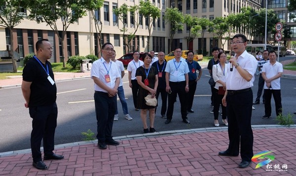縣政協(xié)十五屆常委會(huì)第八次會(huì)議召開