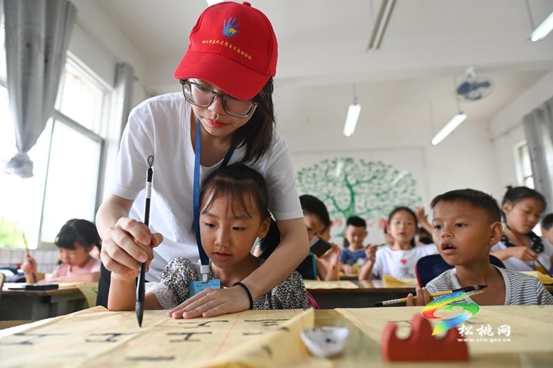 松桃：大學生支教?助力鄉(xiāng)村教育