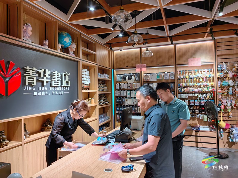 松桃開展開學(xué)季“掃黃打非?護苗”專項檢查
