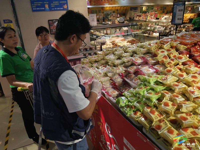 縣市場(chǎng)監(jiān)督管理局開展中秋、國(guó)慶節(jié)前食品安全監(jiān)督抽檢 ?