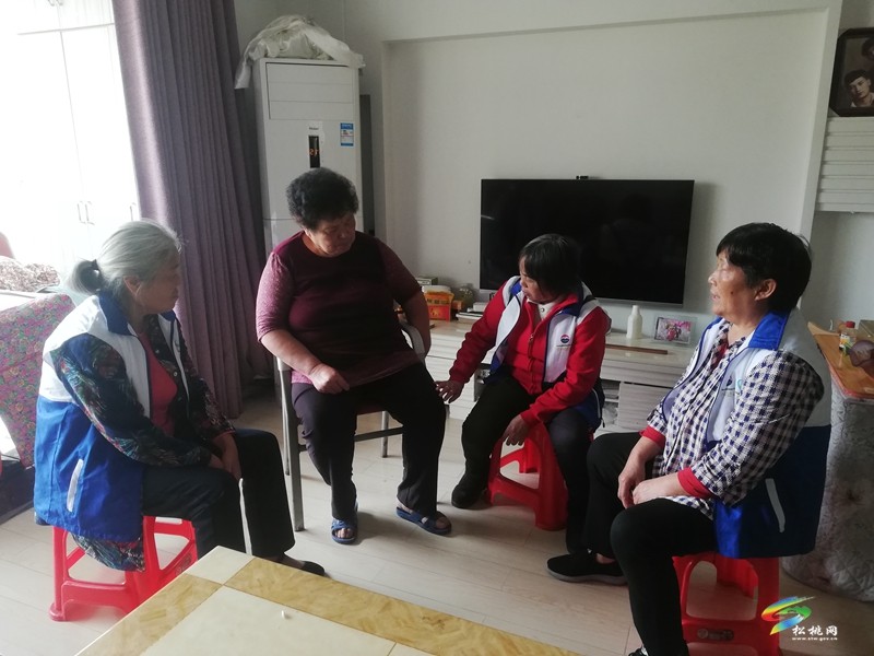 松桃：關(guān)愛(ài)老人在行動(dòng)，入戶走訪暖人心