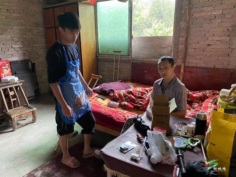 【松桃孝老愛親道德模范展播】楊彪：家中的頂梁柱